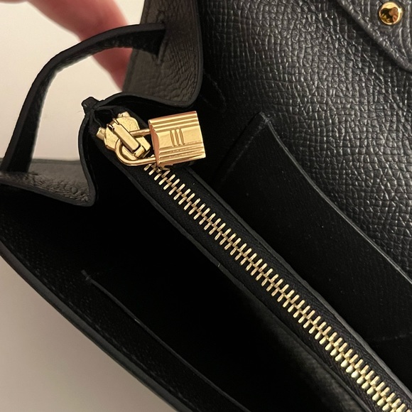 Hermes Kelly To Go Noir Epsom GHW - Picture 15 of 16